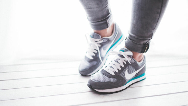 nike női utcai sportcipő
